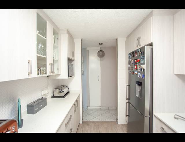 3 BEDROOM APARTMENT RENTED IN HUMEWOOD